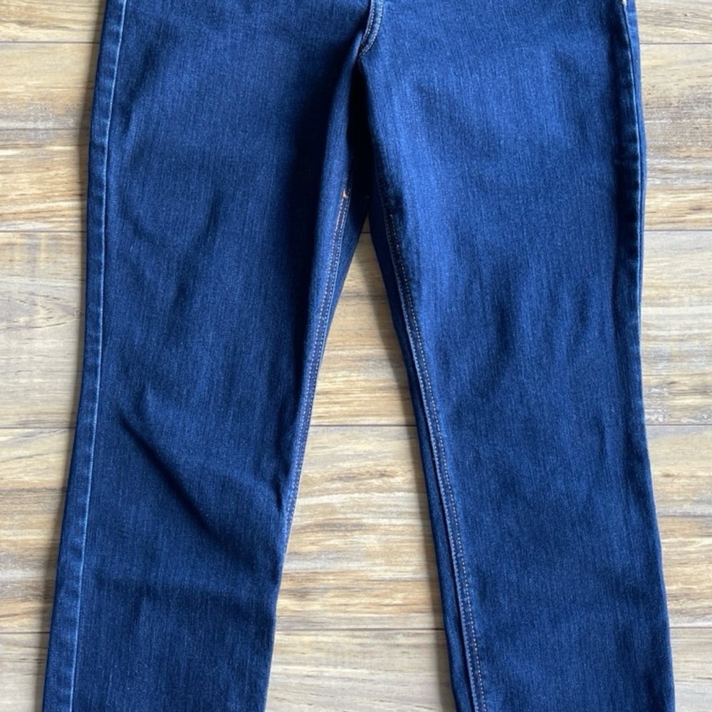 Old Navy High Rise Straight Jeans - Picture 2 of 4